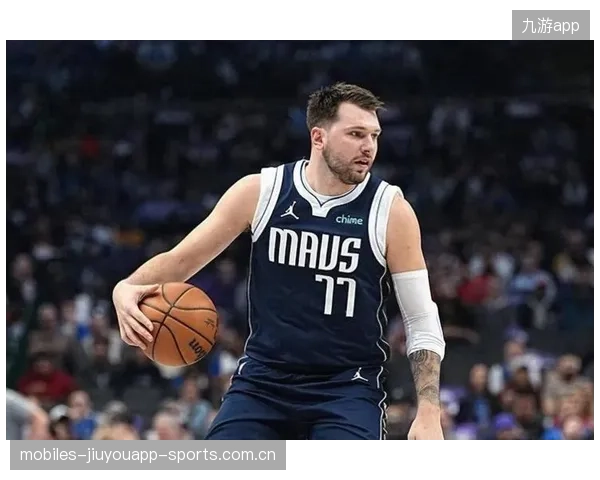 NBA东契奇突破分球：全能球员的致命武器